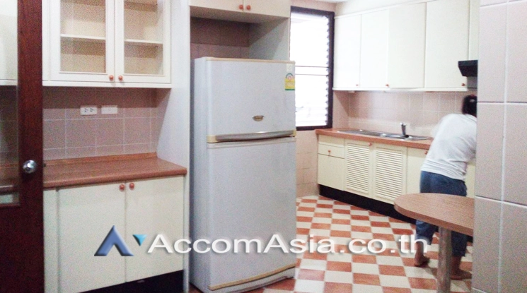 Pet friendly |  3 Bedrooms  Apartment For Rent in Sukhumvit, Bangkok  near BTS Asok - MRT Sukhumvit (AA22190)