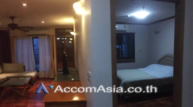  2 Bedrooms  Condominium For Sale in Sukhumvit, Bangkok  near BTS Nana (AA22271)