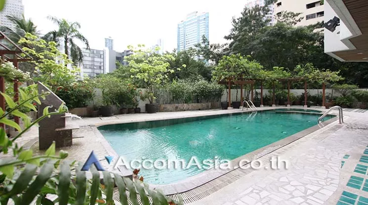  2 Bedrooms  Condominium For Rent in Sukhumvit, Bangkok  near BTS Asok - MRT Sukhumvit (AA22300)