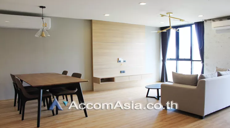  2 Bedrooms  Apartment For Rent in Sukhumvit, Bangkok  near BTS Thong Lo (AA22348)