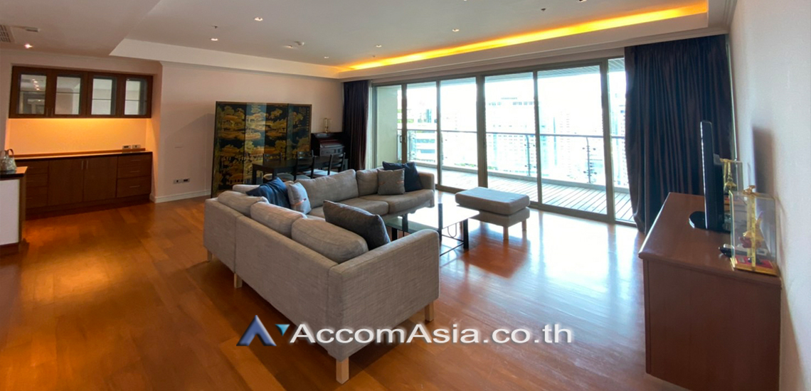 Big Balcony, Pet friendly |  2 Bedrooms  Condominium For Rent in Sukhumvit, Bangkok  near BTS Asok - MRT Sukhumvit (AA22367)