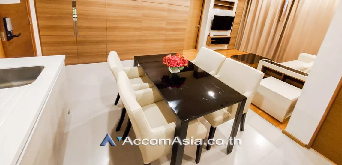  2 Bedrooms  Condominium For Rent in Silom, Bangkok  near BTS Chong Nonsi (AA22412)