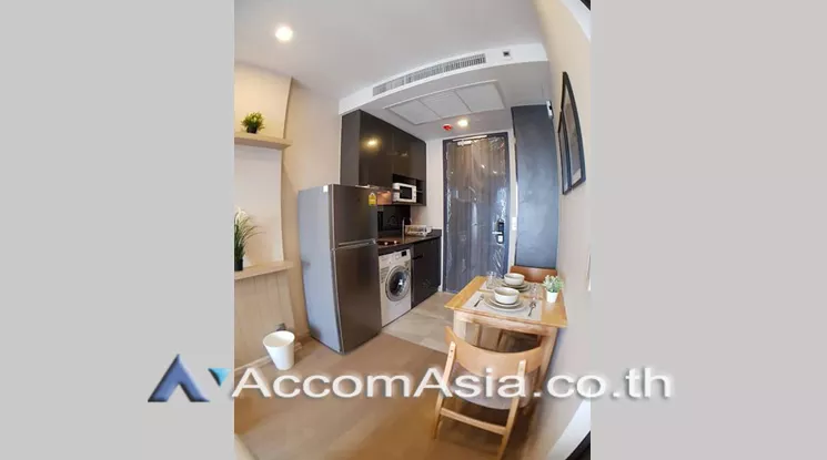  1 Bedroom  Condominium For Rent in Sukhumvit, Bangkok  near BTS Asok - MRT Sukhumvit (AA22495)