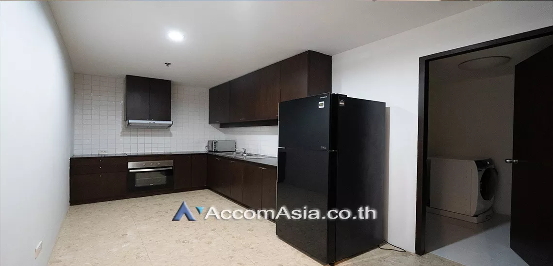  2 Bedrooms  Condominium For Rent in Sukhumvit, Bangkok  near BTS Phrom Phong (AA22550)