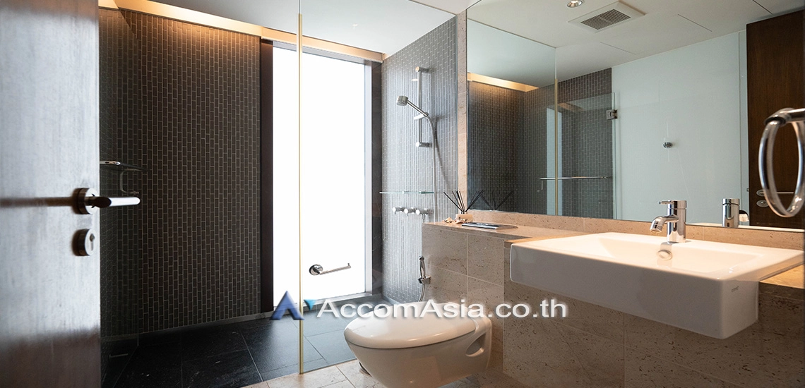 11  2 br Condominium For Rent in Ploenchit ,Bangkok BTS Ratchadamri at Hansar Residence AA22555