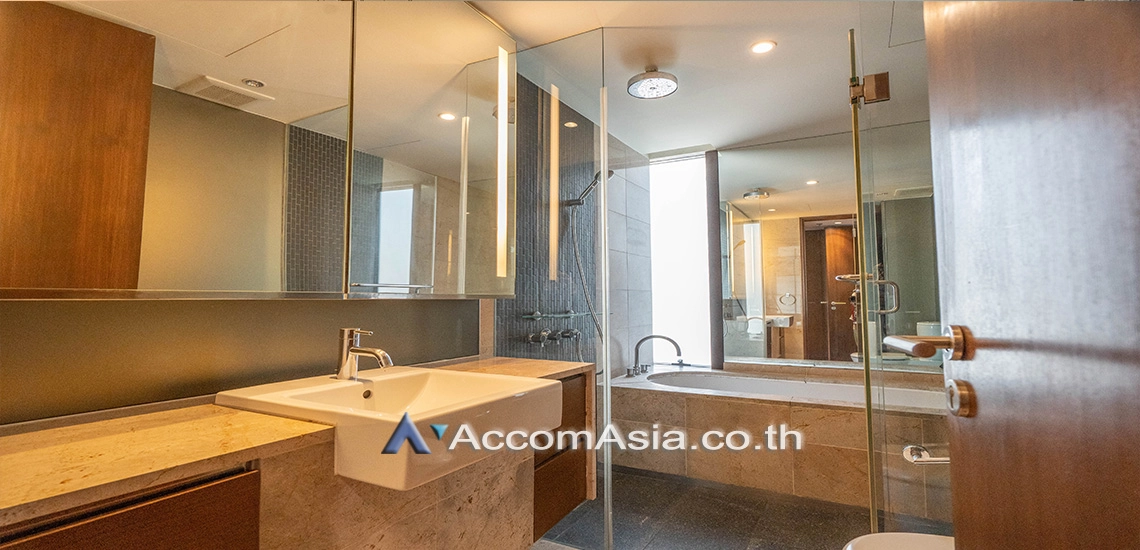 12  2 br Condominium For Rent in Ploenchit ,Bangkok BTS Ratchadamri at Hansar Residence AA22555