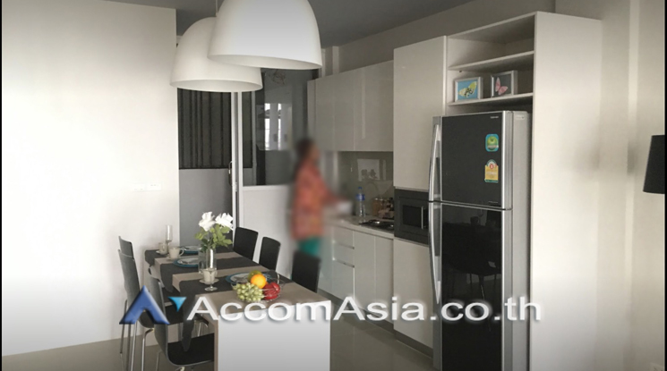 Fully Furnished |  3 Bedrooms  Townhouse For Rent & Sale in Bang Na, Bangkok  near BTS Bang Na (AA22583)