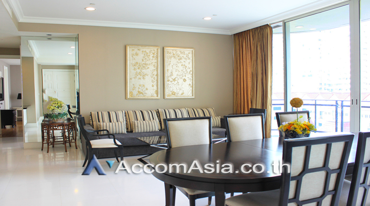  3 Bedrooms  Condominium For Rent in Sukhumvit, Bangkok  near BTS Phrom Phong (AA22627)