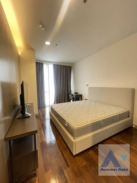 6  4 br Apartment For Rent in Sukhumvit ,Bangkok BTS Phrom Phong at Modern Apartment AA22653