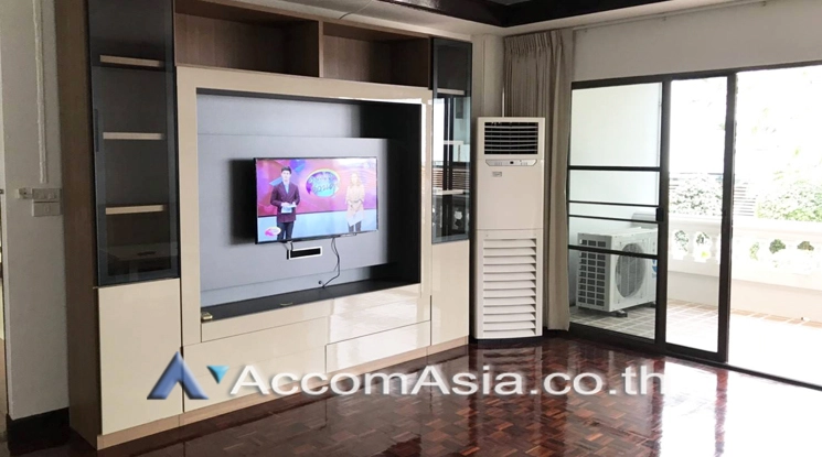 Pet friendly |  3 Bedrooms  Apartment For Rent in Sukhumvit, Bangkok  near BTS Phrom Phong (AA22729)