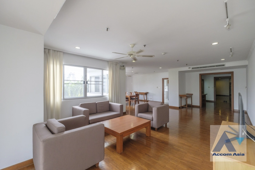 Pet friendly |  3 Bedrooms  Apartment For Rent in Sathorn, Bangkok  near BRT Technic Krungthep (23591)