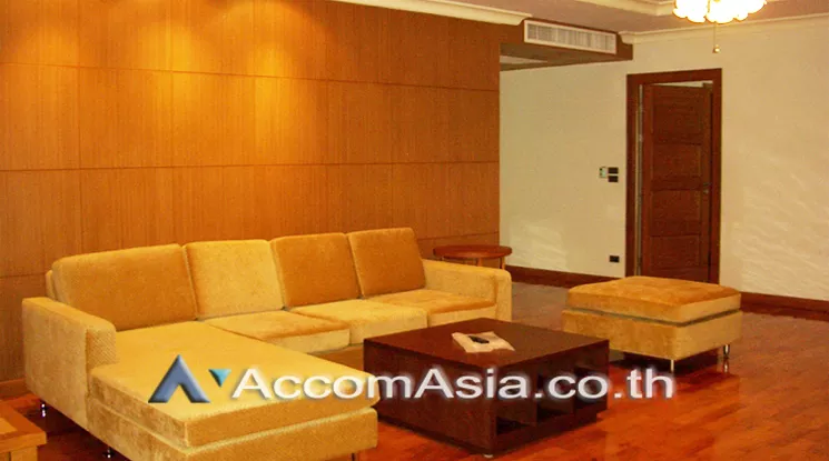 Pet friendly |  4 Bedrooms  Apartment For Rent in Sukhumvit, Bangkok  near BTS Nana (AA22746)