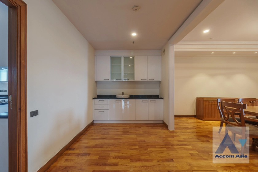 7  4 br Apartment For Rent in Sukhumvit ,Bangkok BTS Nana at Fully Furnished Suites AA22746