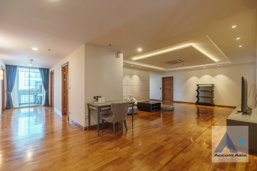 10  4 br Apartment For Rent in Sukhumvit ,Bangkok BTS Nana at Fully Furnished Suites AA22746