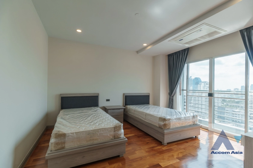 23  4 br Apartment For Rent in Sukhumvit ,Bangkok BTS Nana at Fully Furnished Suites AA22746