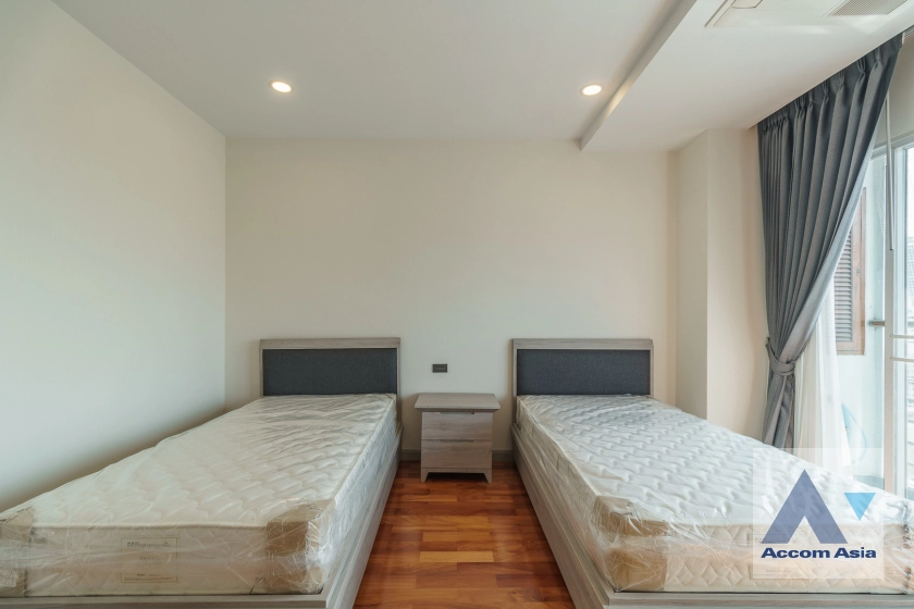 24  4 br Apartment For Rent in Sukhumvit ,Bangkok BTS Nana at Fully Furnished Suites AA22746