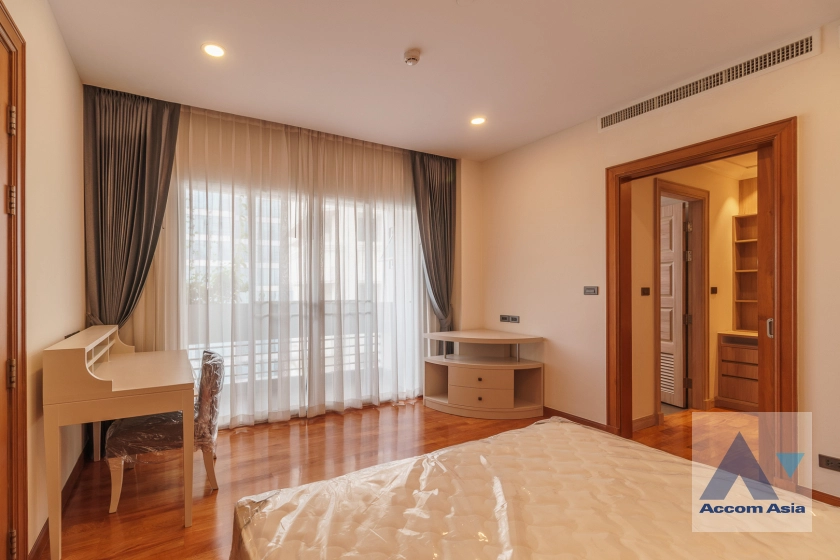 32  4 br Apartment For Rent in Sukhumvit ,Bangkok BTS Nana at Fully Furnished Suites AA22746