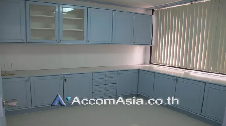  1  Office Space For Rent in Silom ,Bangkok BTS Sala Daeng at Skulthai Surawong AA22827