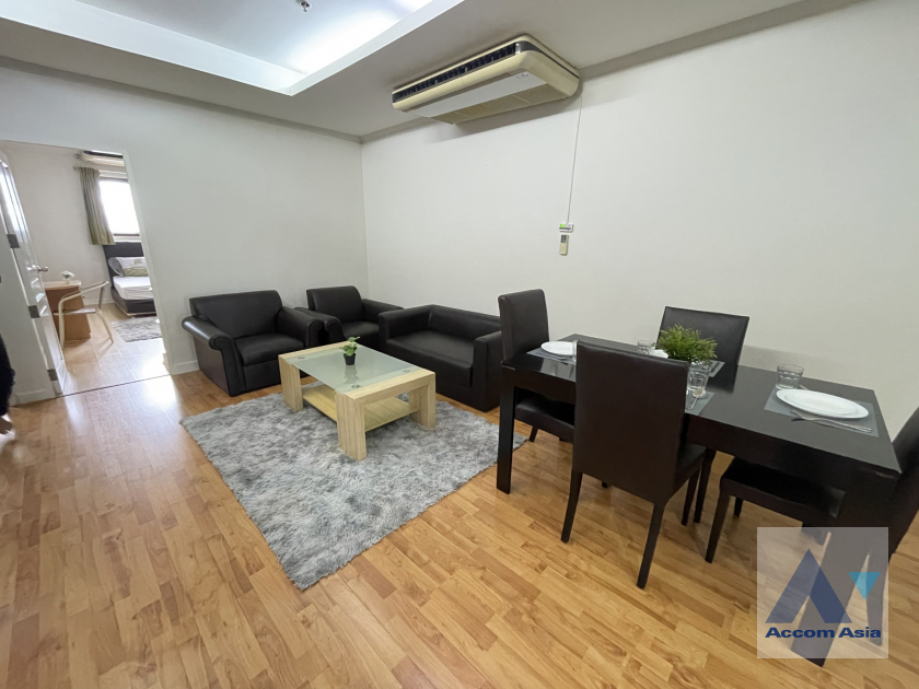  2 Bedrooms  Condominium For Rent in Sukhumvit, Bangkok  near BTS Thong Lo (AA22839)