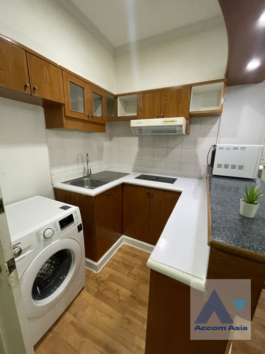  2 Bedrooms  Condominium For Rent in Sukhumvit, Bangkok  near BTS Thong Lo (AA22839)