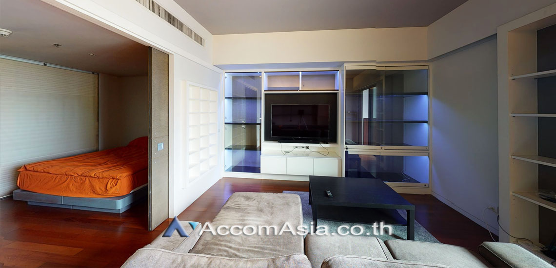  1 Bedroom  Condominium For Rent in Ploenchit, Bangkok  near BTS Ratchadamri (AA22861)