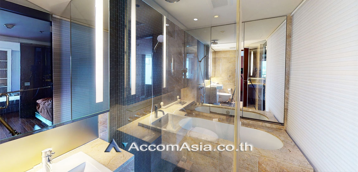 8  1 br Condominium For Rent in Ploenchit ,Bangkok BTS Ratchadamri at Hansar Residence AA22861