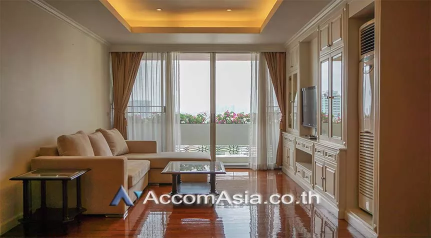 Big Balcony |  3 Bedrooms  Condominium For Rent in Sukhumvit, Bangkok  near BTS Nana (AA22890)