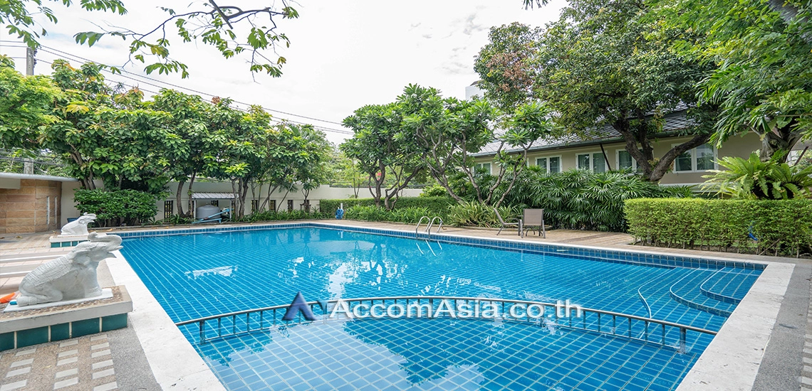  1  3 br House For Rent in Sukhumvit ,Bangkok BTS Ekkamai at Private Compound AA22906