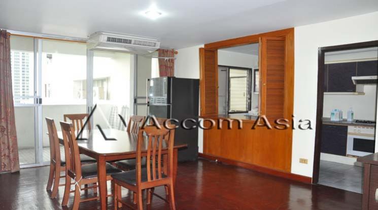  3 Bedrooms  Condominium For Rent in Sukhumvit, Bangkok  near BTS Phrom Phong (23608)