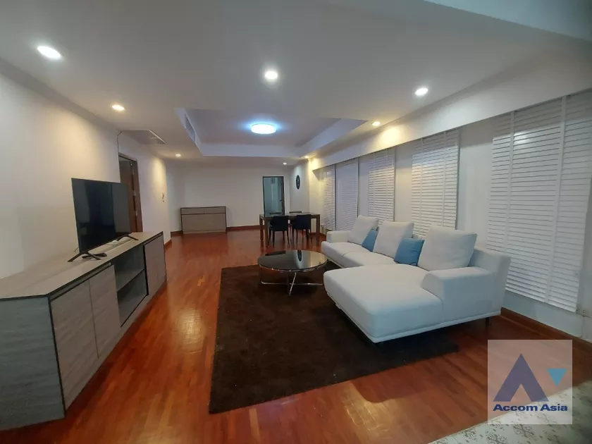  2 Bedrooms  Apartment For Rent in Sukhumvit, Bangkok  near BTS Thong Lo (13610)