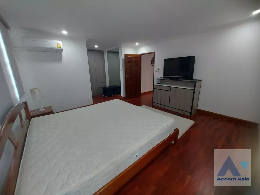 12  2 br Apartment For Rent in Sukhumvit ,Bangkok BTS Thong Lo at Perfect For Big Families 13610