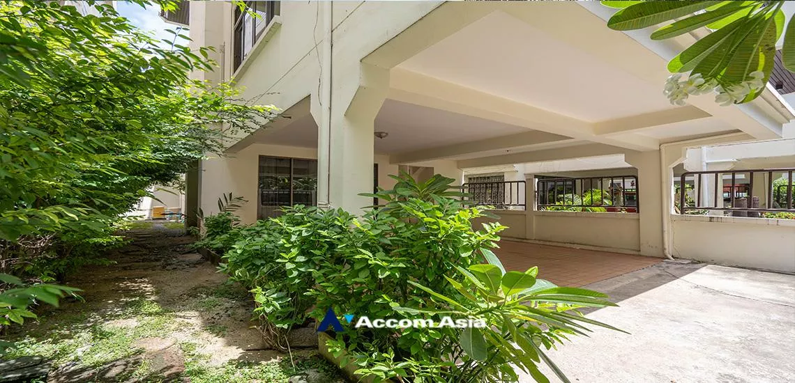 4  4 br House For Rent in Sukhumvit ,Bangkok BTS Phrom Phong AA22965