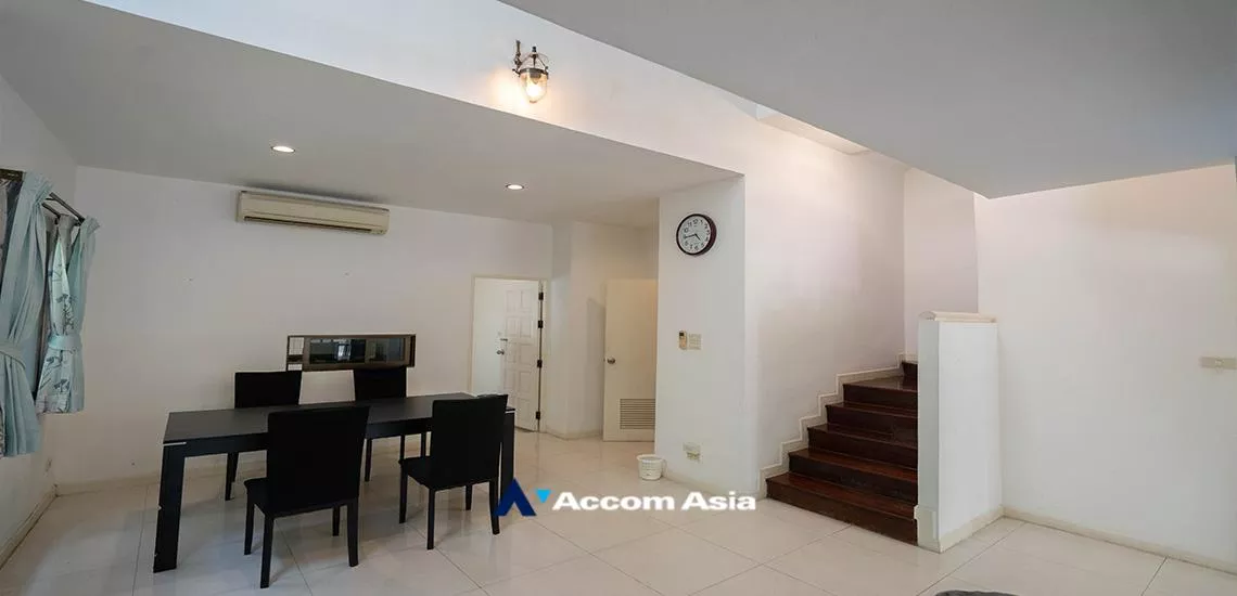 9  4 br House For Rent in Sukhumvit ,Bangkok BTS Phrom Phong AA22965