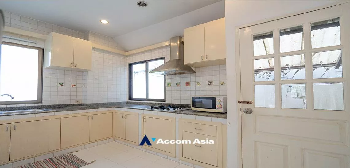 20  4 br House For Rent in Sukhumvit ,Bangkok BTS Phrom Phong AA22965