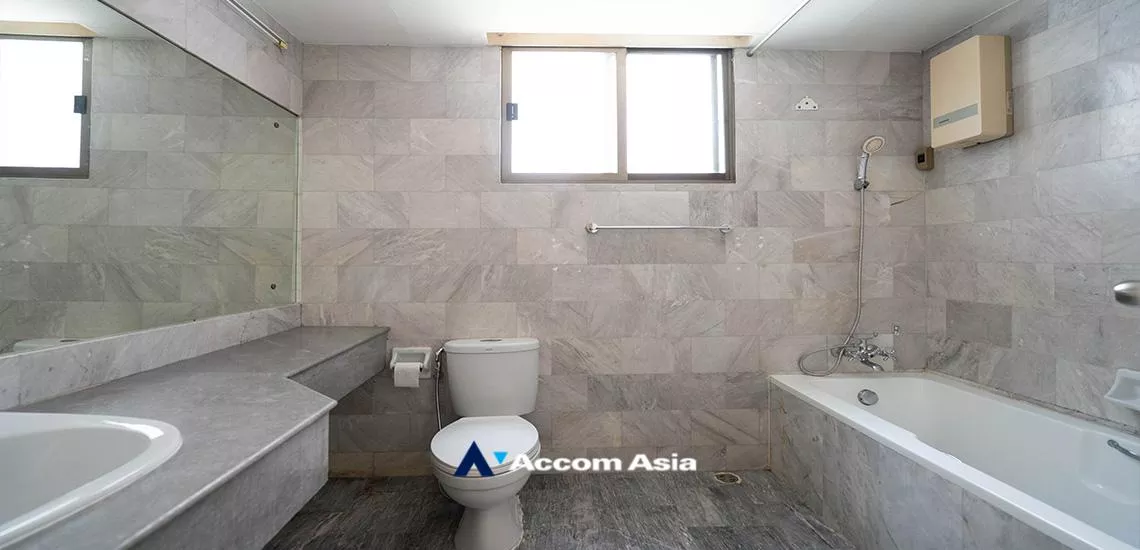 26  4 br House For Rent in Sukhumvit ,Bangkok BTS Phrom Phong AA22965