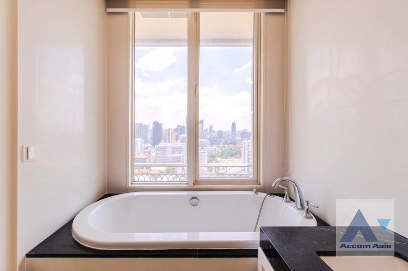 10  3 br Condominium For Rent in Sukhumvit ,Bangkok BTS Phrom Phong at Royce Private Residences AA22986