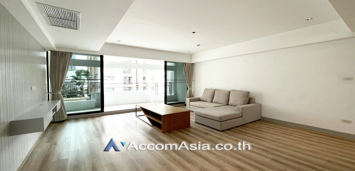 Big Balcony, Pet friendly |  3 Bedrooms  Apartment For Rent in Sukhumvit, Bangkok  near BTS Asok - MRT Sukhumvit (AA22994)