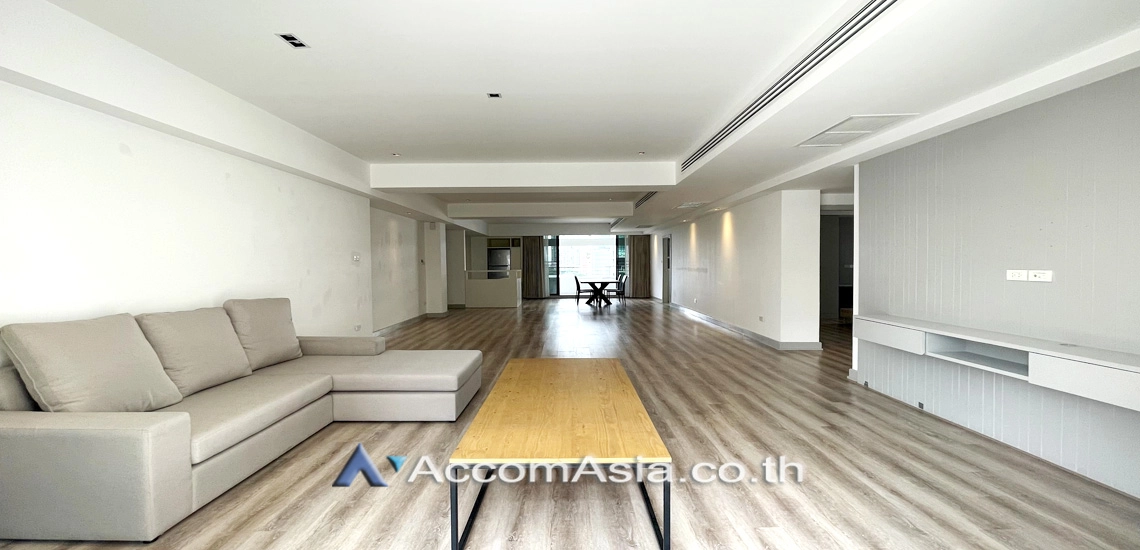 Big Balcony, Pet friendly |  3 Bedrooms  Apartment For Rent in Sukhumvit, Bangkok  near BTS Asok - MRT Sukhumvit (AA22994)