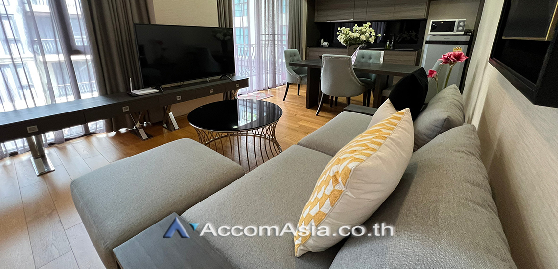  2 Bedrooms  Condominium For Rent & Sale in Ploenchit, Bangkok  near BTS Chitlom (AA23004)