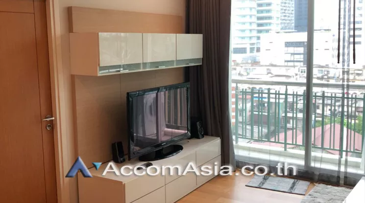 Wind Sukhumvit 23 Condominium