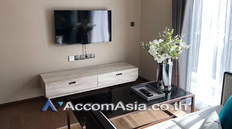  1 Bedroom  Condominium For Rent & Sale in Ploenchit, Bangkok  near BTS Chitlom (AA23007)