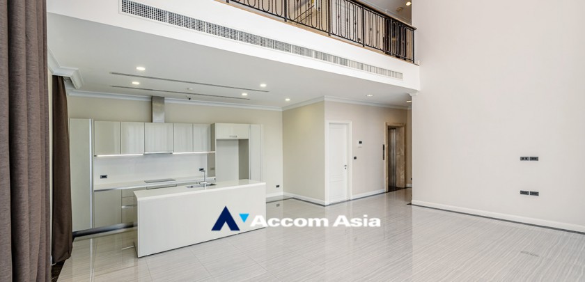 Huge Terrace, Private Swimming Pool |  3 Bedrooms  Townhouse For Rent & Sale in Sukhumvit, Bangkok  near BTS Thong Lo (AA23033)