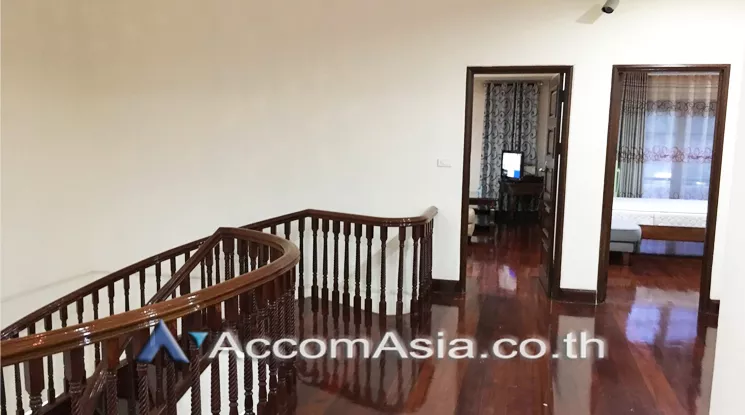 8  6 br House For Sale in pattanakarn ,Bangkok ARL Hua Mak AA23079