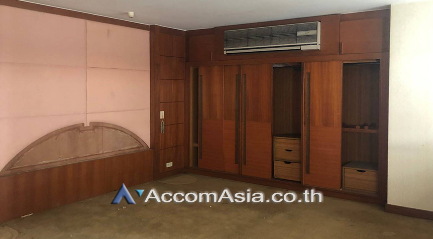 Pet friendly |  3 Bedrooms  Condominium For Sale in Sukhumvit, Bangkok  near BTS Phrom Phong (AA23086)