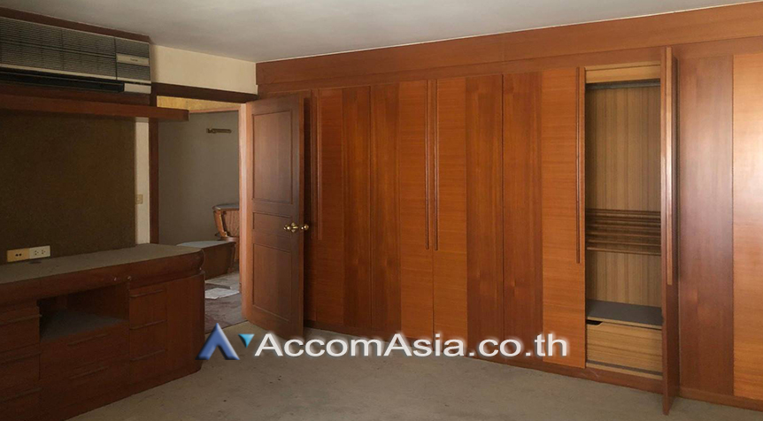 Pet friendly |  3 Bedrooms  Condominium For Sale in Sukhumvit, Bangkok  near BTS Phrom Phong (AA23086)