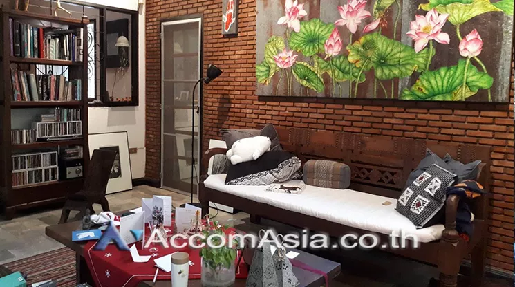  1  3 br House For Rent in sukhumvit ,Bangkok BTS Phrom Phong AA23180