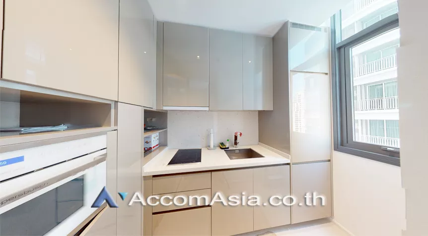  1 Bedroom  Condominium For Rent in Sukhumvit, Bangkok  near BTS Phrom Phong (AA23183)