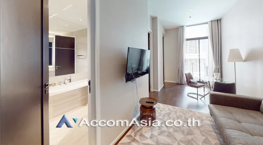  1 Bedroom  Condominium For Rent in Sukhumvit, Bangkok  near BTS Phrom Phong (AA23183)