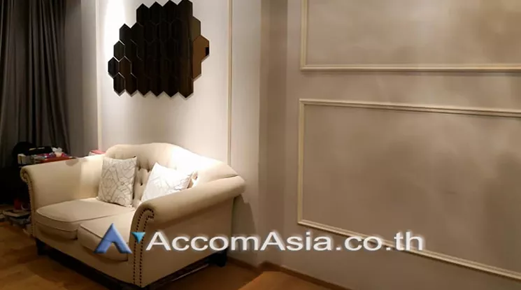  1 Bedroom  Condominium For Sale in Sukhumvit, Bangkok  near BTS Thong Lo (AA23229)