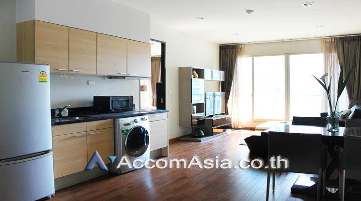 Corner Unit |  2 Bedrooms  Condominium For Rent & Sale in Ploenchit, Bangkok  near BTS Chitlom (AA23259)